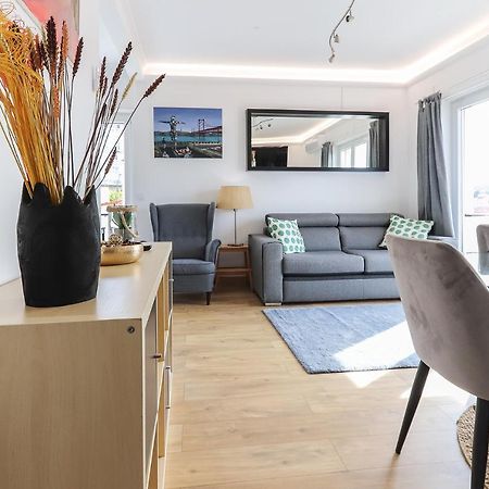 Apartment 66 With Parking Place Лиссабон Экстерьер фото