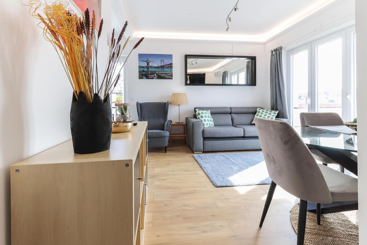 Apartment 66 With Parking Place Лиссабон Экстерьер фото